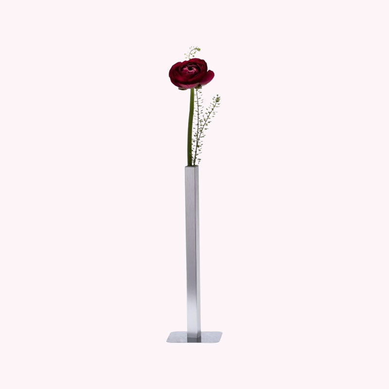 Magnetic table vase